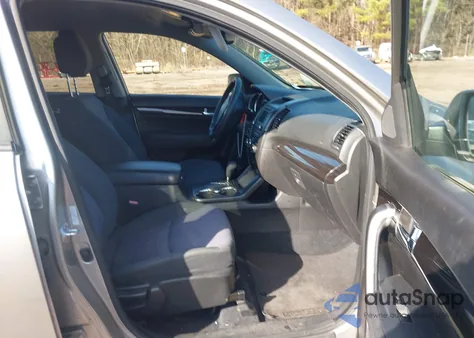 2013 Kia Sorento Lx z USA, uszkodzony, nr VIN 5XYKT3A63DG322670